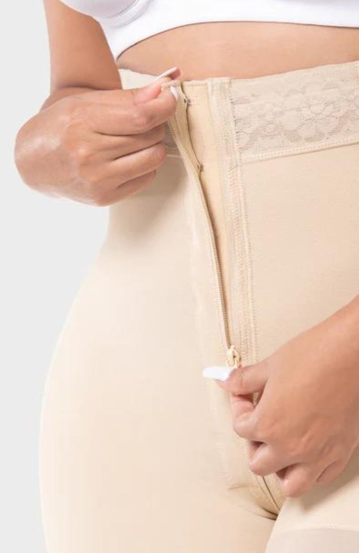 00728  Hourglass Tipe Short M&D  With Zipper