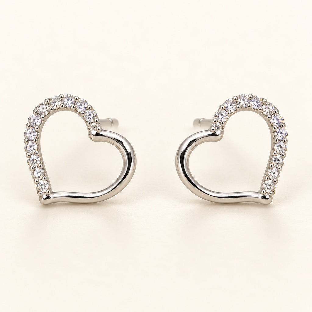 Fresh & Co — Corazones plateados con zirconia — foto profesional