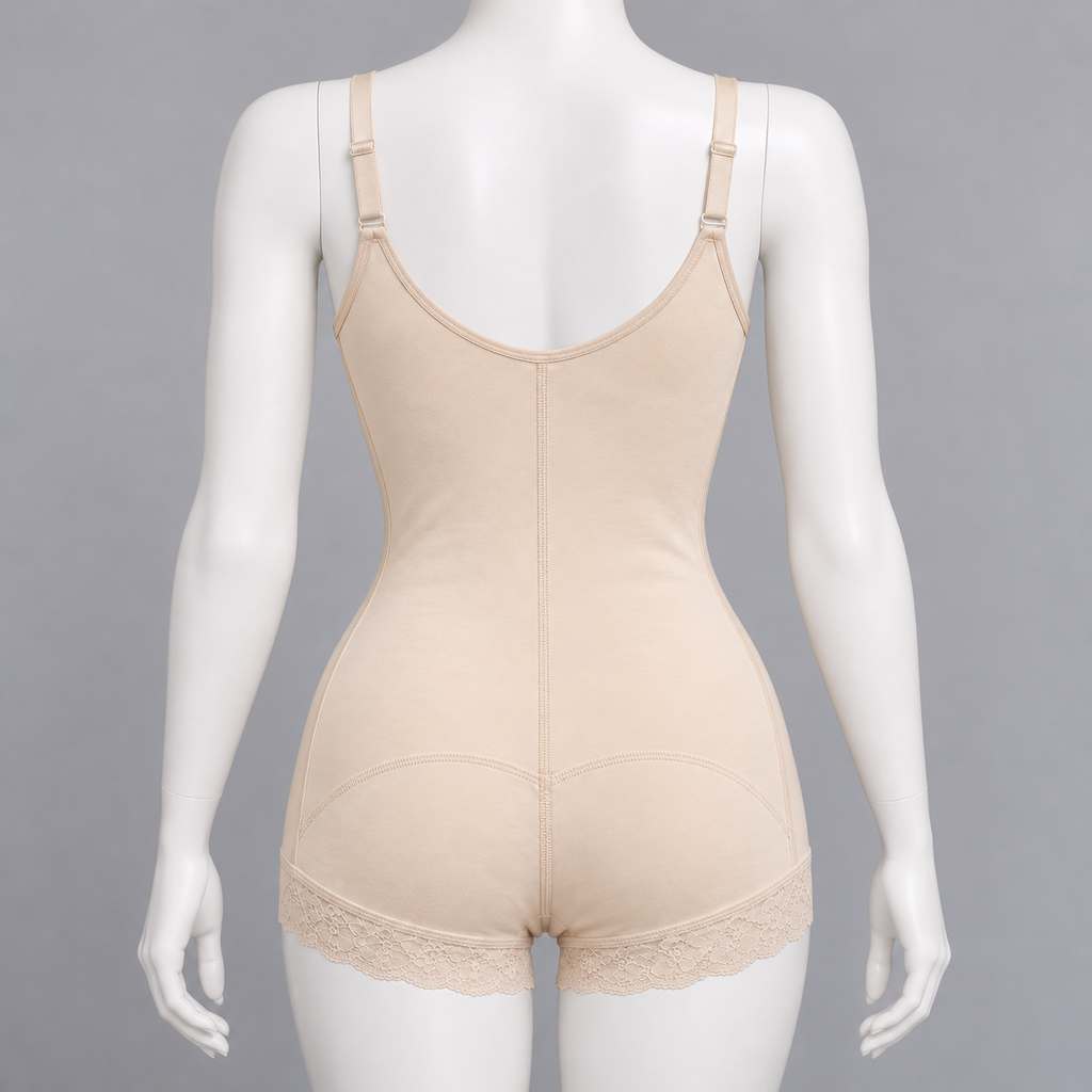 Body AM9001 beige en maniquí, espalda