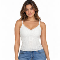 Blusa 102_white con modelo adulta y camiseta interior