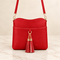 Cartera de borlas roja, vista completa