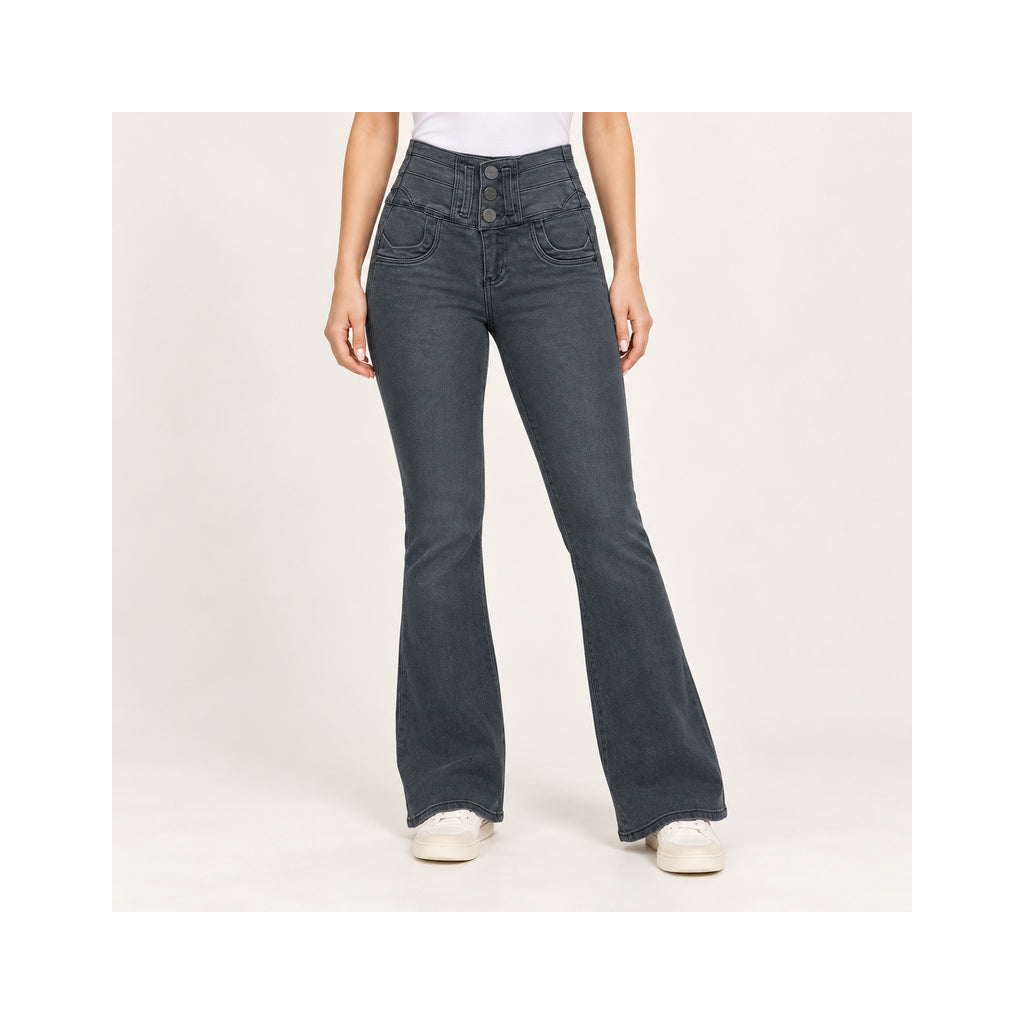 Jeans colombiano en modelo — imagen generada con IA