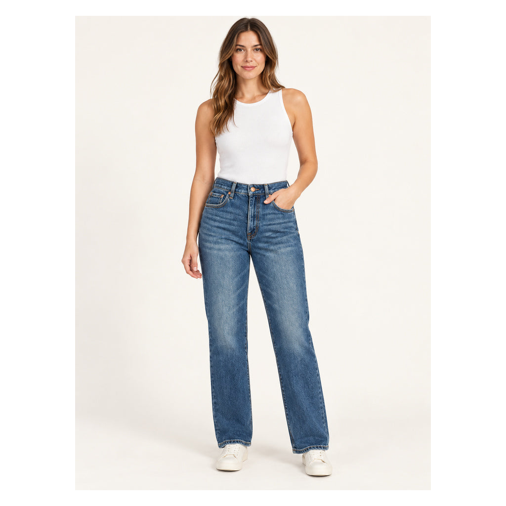 Jeans en modelo — imagen generada con IA