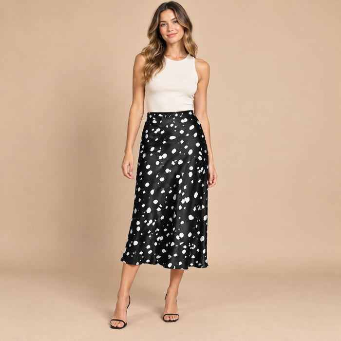 Falda estampada 1129-black en modelo