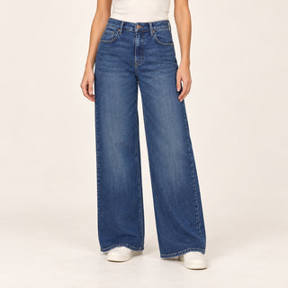 Jeans Cello de pierna ancha azul oscuro sin roturas, en modelo