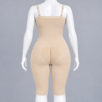 Faja Licsy beige en maniquí, espalda
