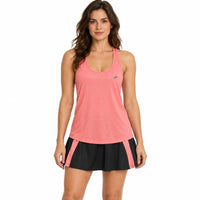 Set falda 9981: camiseta rosada y falda negra en modelo