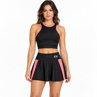 Set falda 9981: top negro y falda con paneles rosados en modelo