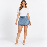 Short falda de mezclilla 6105 en modelo adulta