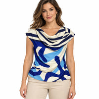 Top 43608-azul en modelo, fondo blanco