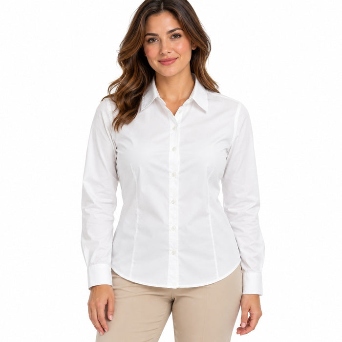 Camisa estilo 544, foto con modelo sobre fondo blanco