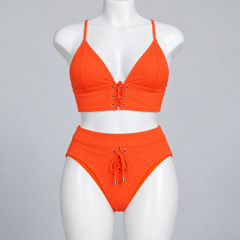Traje de baño 8106 naranja con cordones en maniquí