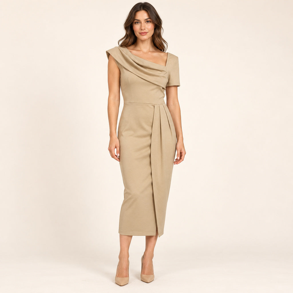 Vestido Midi Beige con Drapeado Asimétrico – 12777 con modelo de frente